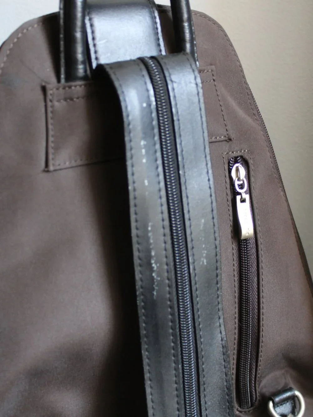 Baggallini Urban Metro Backpack Brown Black